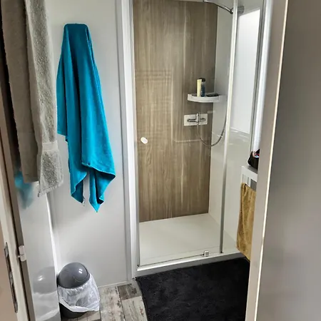 Mobil 6 A 8 Personnes Avec Jardin 营地